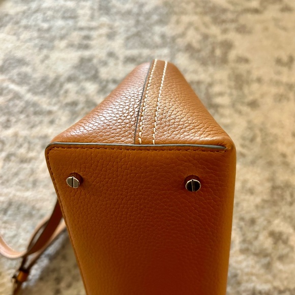 Toteme T-Lock Leather Clutch - Picture 5 of 9